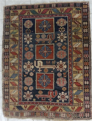 Tischuhr mit Porzellanblumen-Dekor, 20. Jh., 