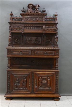 Vitrine mit verspiegelter Rückwand, Biedermeierstil