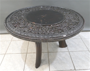 großer Vitrinenschrank, Biedermeierstil, Nussbaum