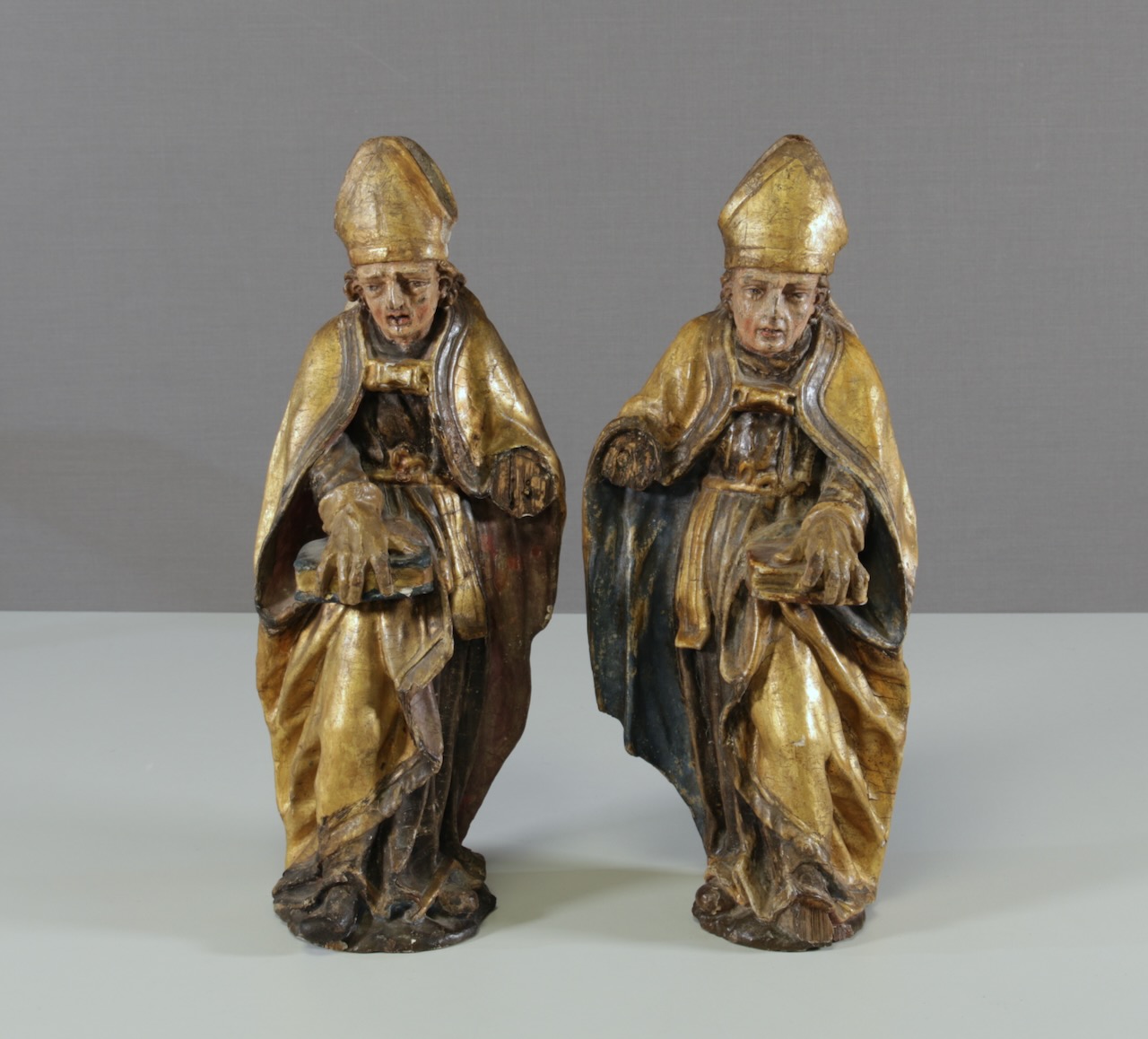 Paar Holzfiguren