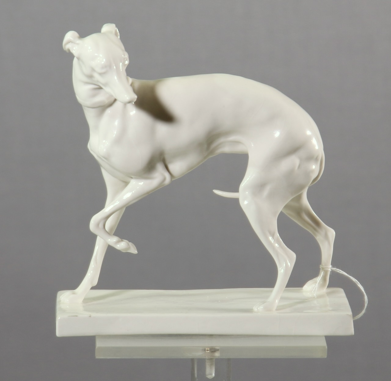 Porzellanfigur Meissen Entwurf F. E. Meyer (1723 - 1785)