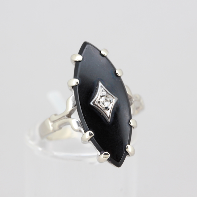 Damenring mit Onyx